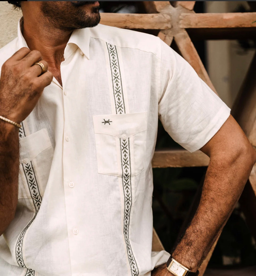 Texas Standard TEJAS GUAYABERA - FLORES