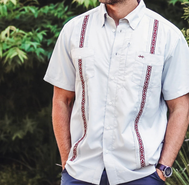 Texas Standard                        GUAYABERA LIBRE - KYLE                 Maroon